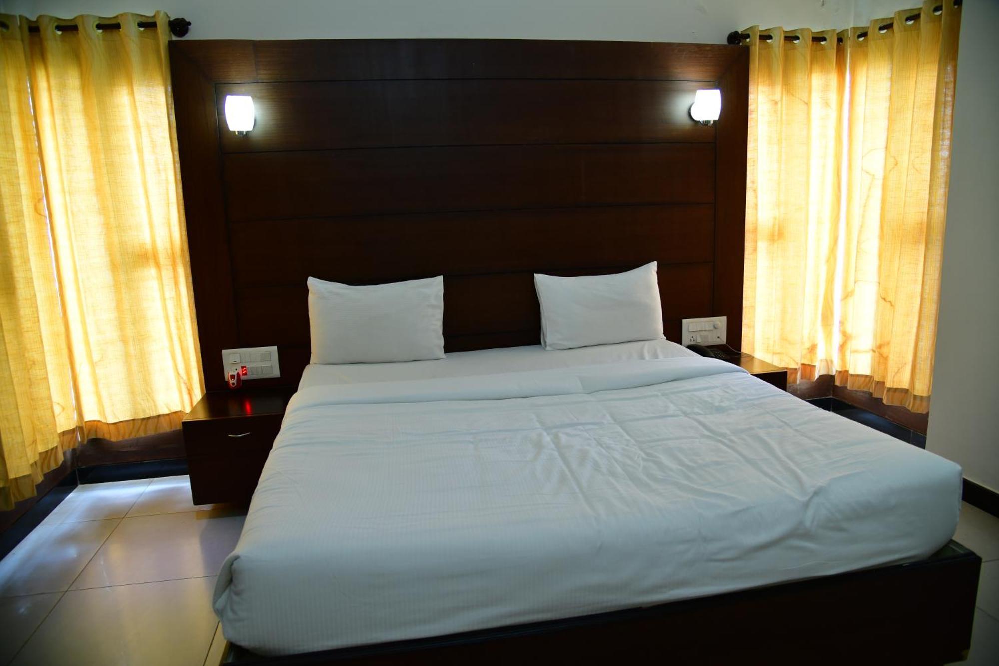 Nijaguna Resorts Chamrajnagar Exterior foto